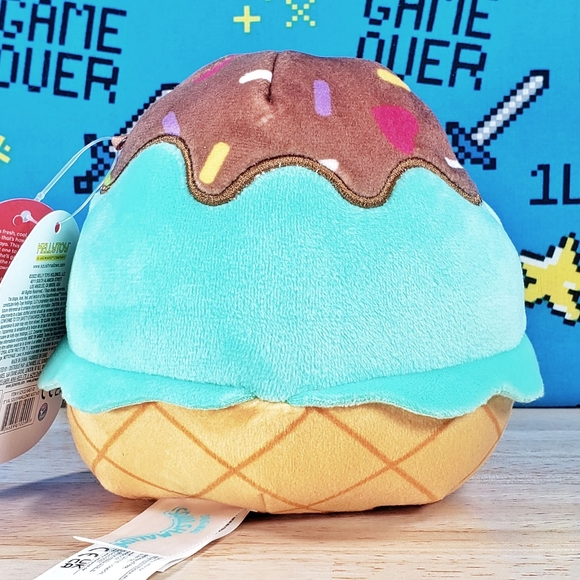 Squishmallow Maya the Valentine's Day Ice Cream 5" UltraSoft Stuffed Plush NWT - Picture 4 of 12